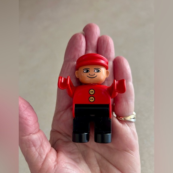 Lot of 3 Vintage LEGO Duplo Figures — two men, one Grandma - Picture 3 of 5